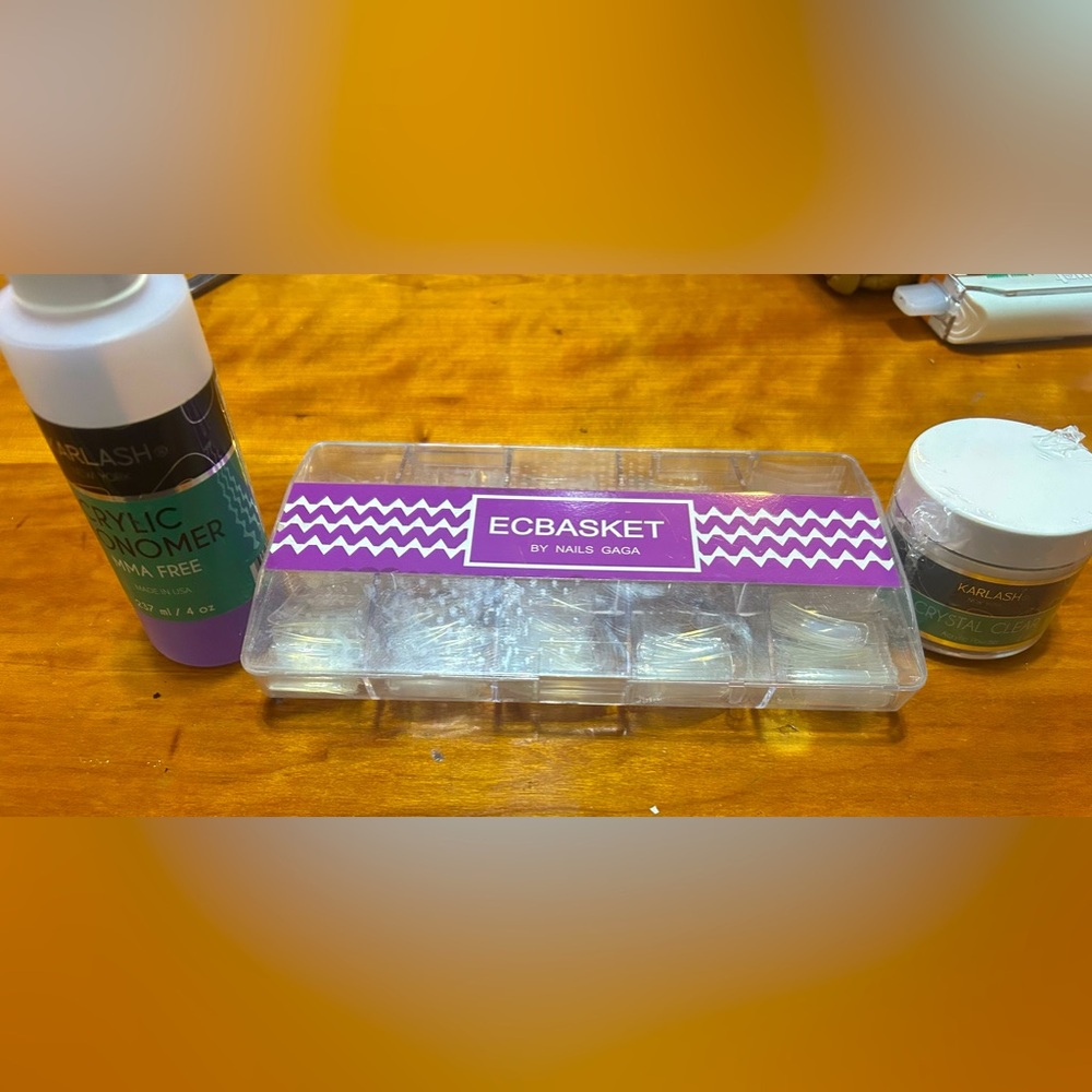 Acrylic nails, monomer, powder